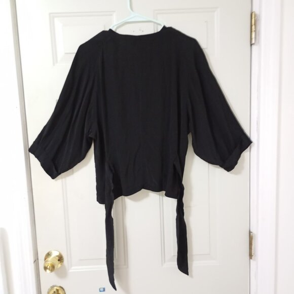 Ivana Beni Black Button-Up Blouse Size (S) 44 V-Neck Tie Waist 3/4 Sleeves - Picture 6 of 11